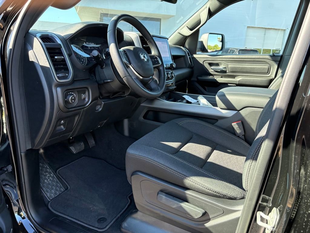 New 2026 RAM 1500 Laramie w/ Laramie Preferred Package AWD/4WD image 14