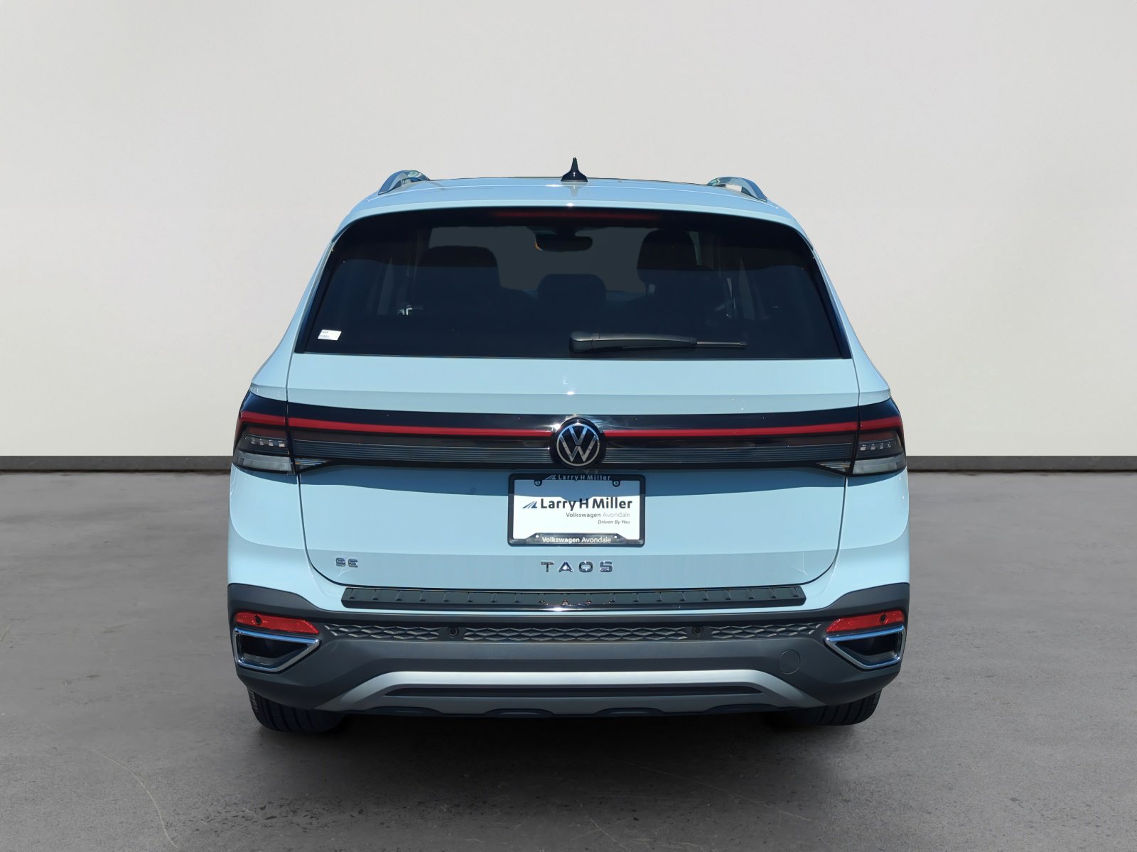 New 2026 Volkswagen Taos SE FWD image 4