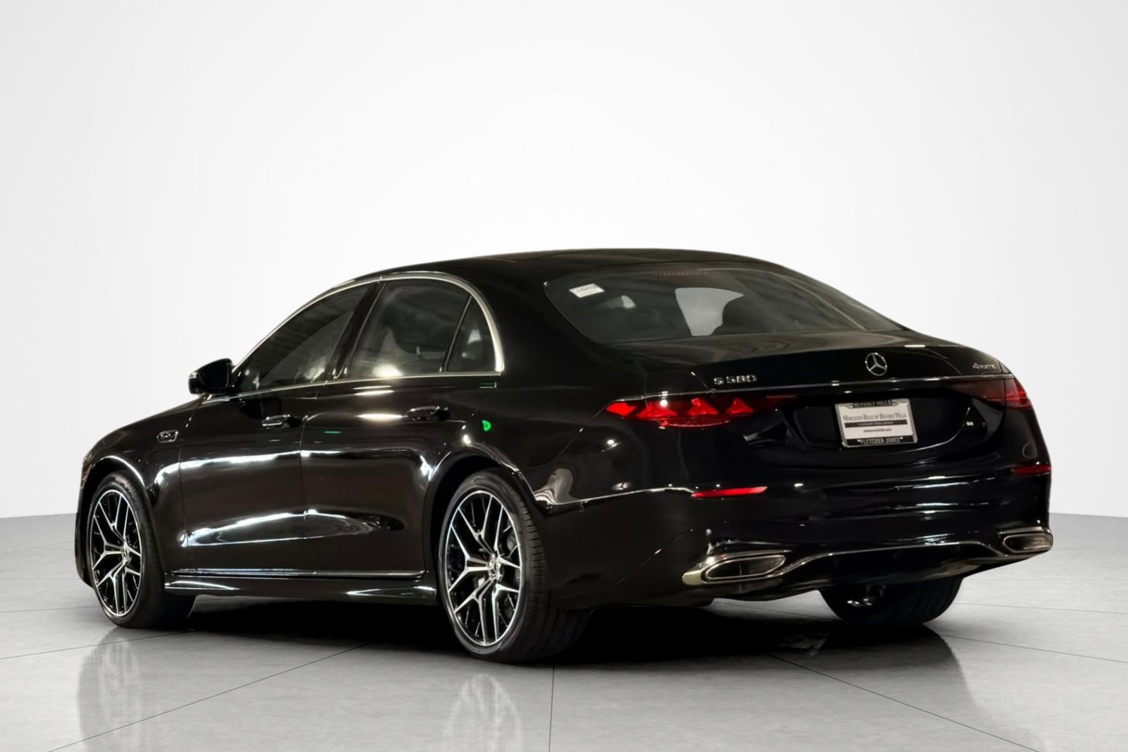 New 2027 Mercedes-Benz S 580 4MATIC Sedan image 3