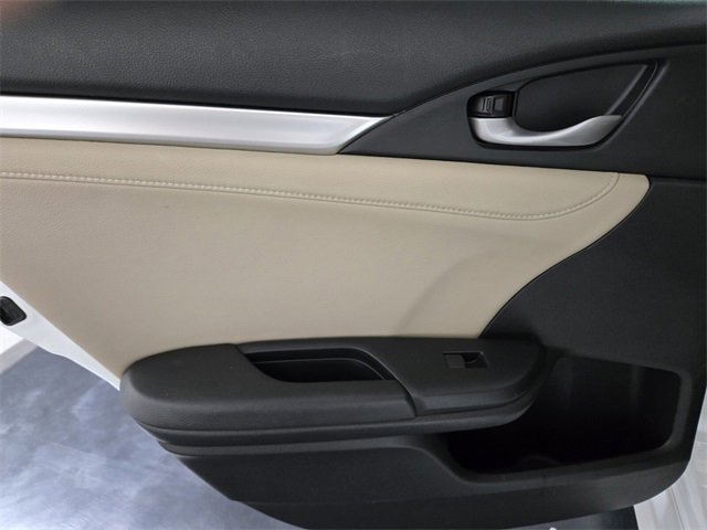 Used 2016 Honda Civic Touring image 19