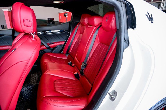 Used 2022 Maserati Ghibli Modena image 21