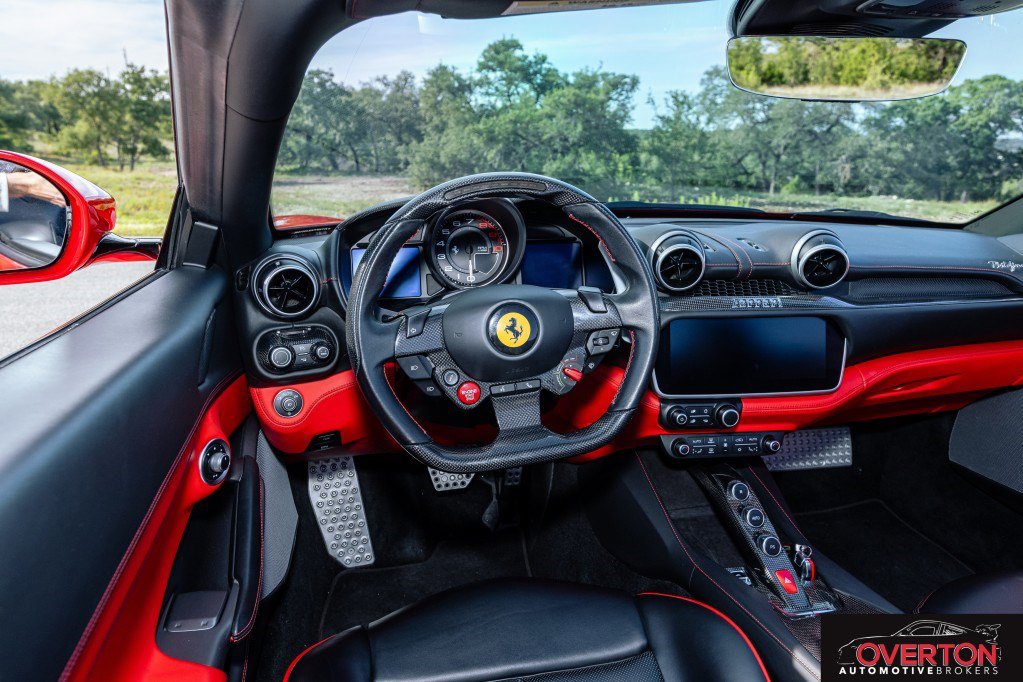 Used 2020 Ferrari Portofino RWD image 13