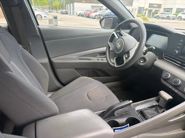 Used 2024 Hyundai Elantra SE FWD image 9
