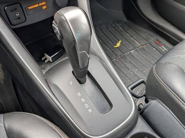 Used 2020 Chevrolet Trax LT w/ LT Convenience Package AWD/4WD image 11