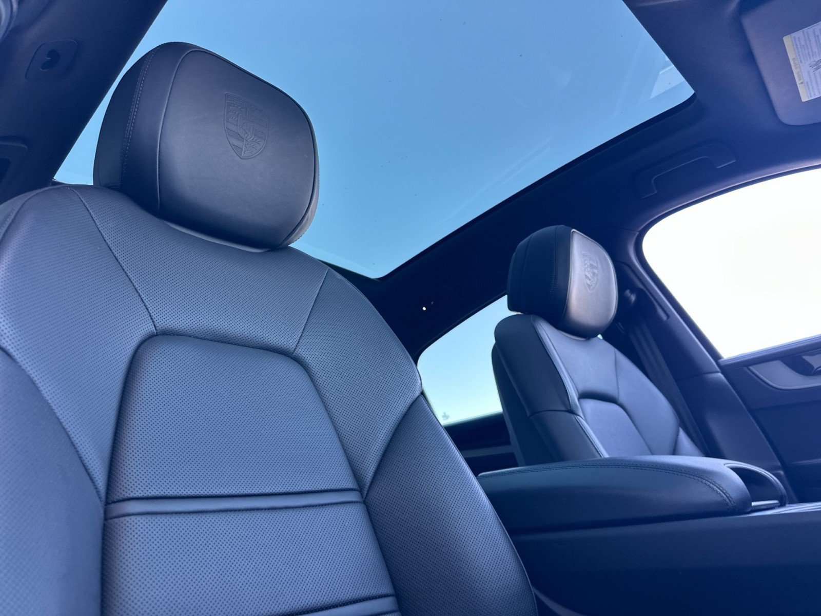 Certified 2025 Porsche Cayenne Coupe AWD/4WD image 16