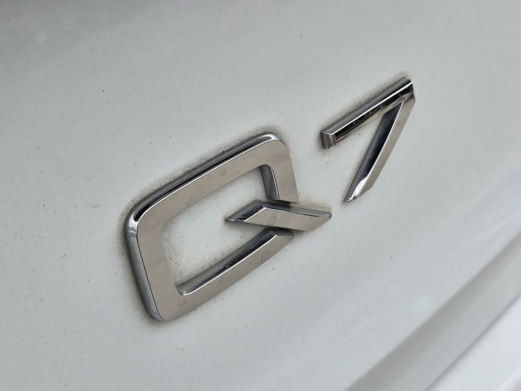 Used 2021 Audi Q7 3.0T Prestige AWD/4WD image 15