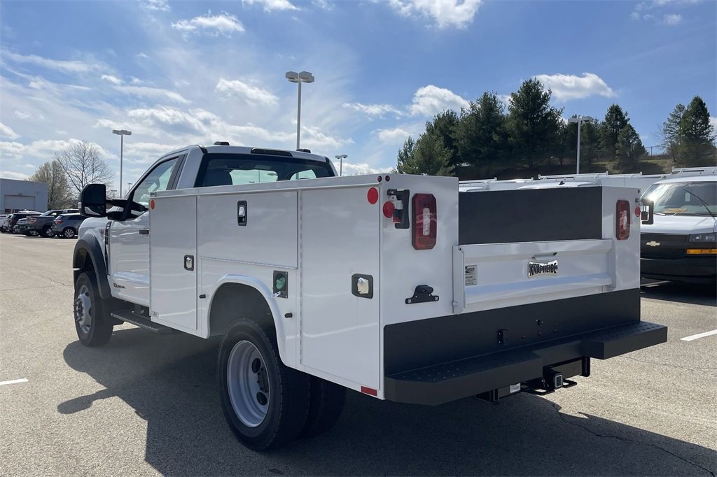 New 2024 Ford F550 4x4 Regular Cab Super Duty image 5