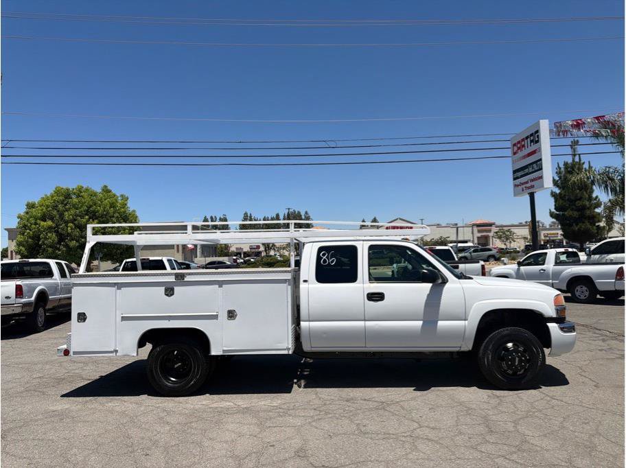 Used 2005 GMC Sierra 3500 SLE w/ Heavy-Duty Power Package RWD image 4