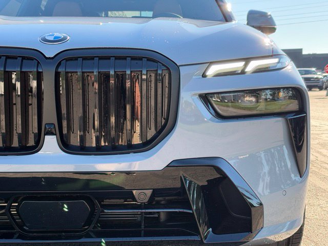 New 2027 BMW X7 xDrive40i w/ M Sport Package AWD/4WD image 10