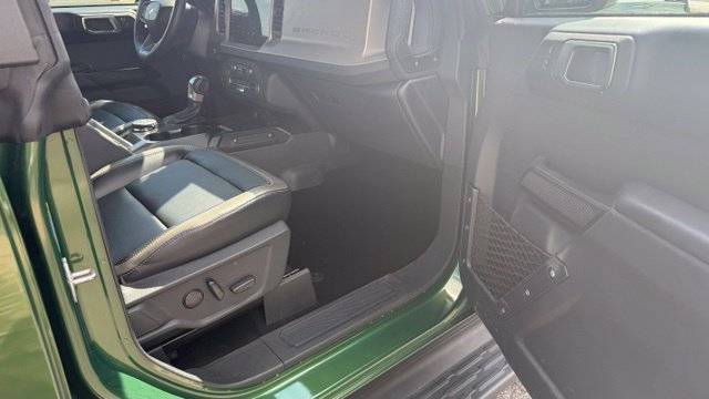 Used 2025 Ford Bronco Outer Banks AWD/4WD image 34
