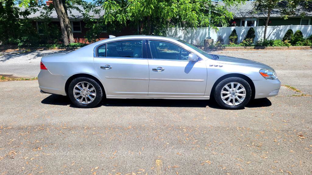 Used 2011 Buick Lucerne CXL image 2