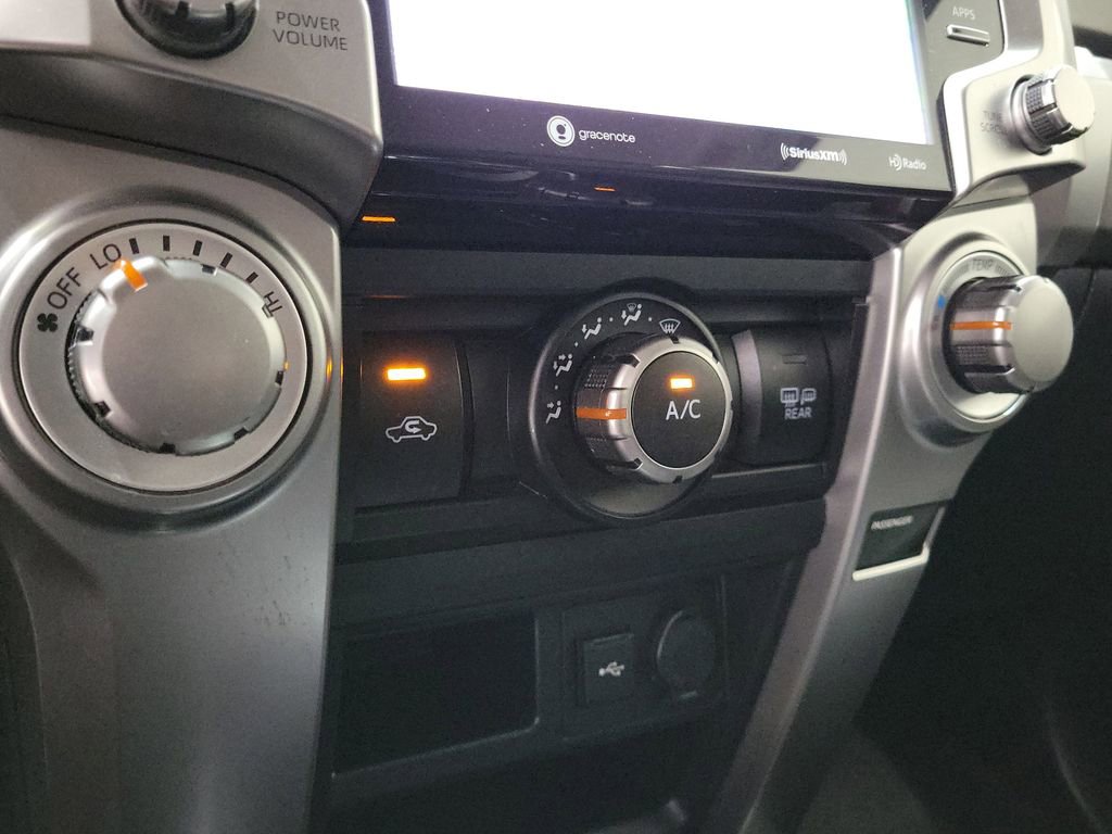 Used 2020 Toyota 4Runner SR5 Premium image 28