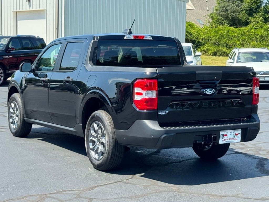 New 2025 Ford Maverick XLT w/ XLT Luxury Package FWD image 14