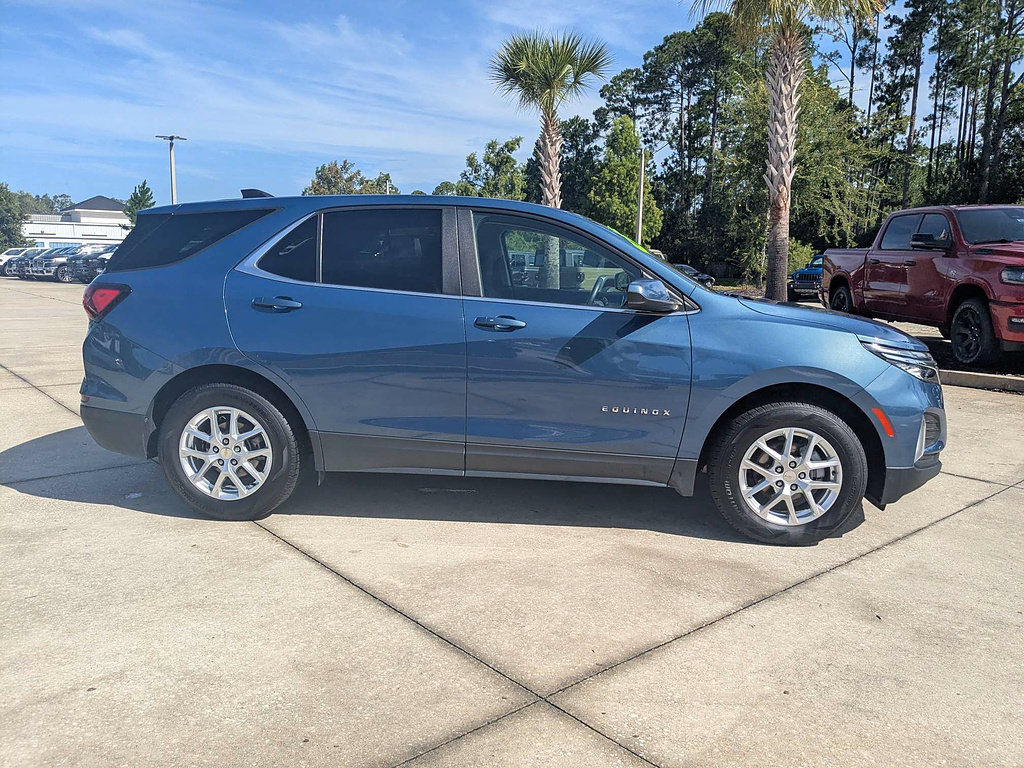 Used 2024 Chevrolet Equinox LT AWD/4WD image 2