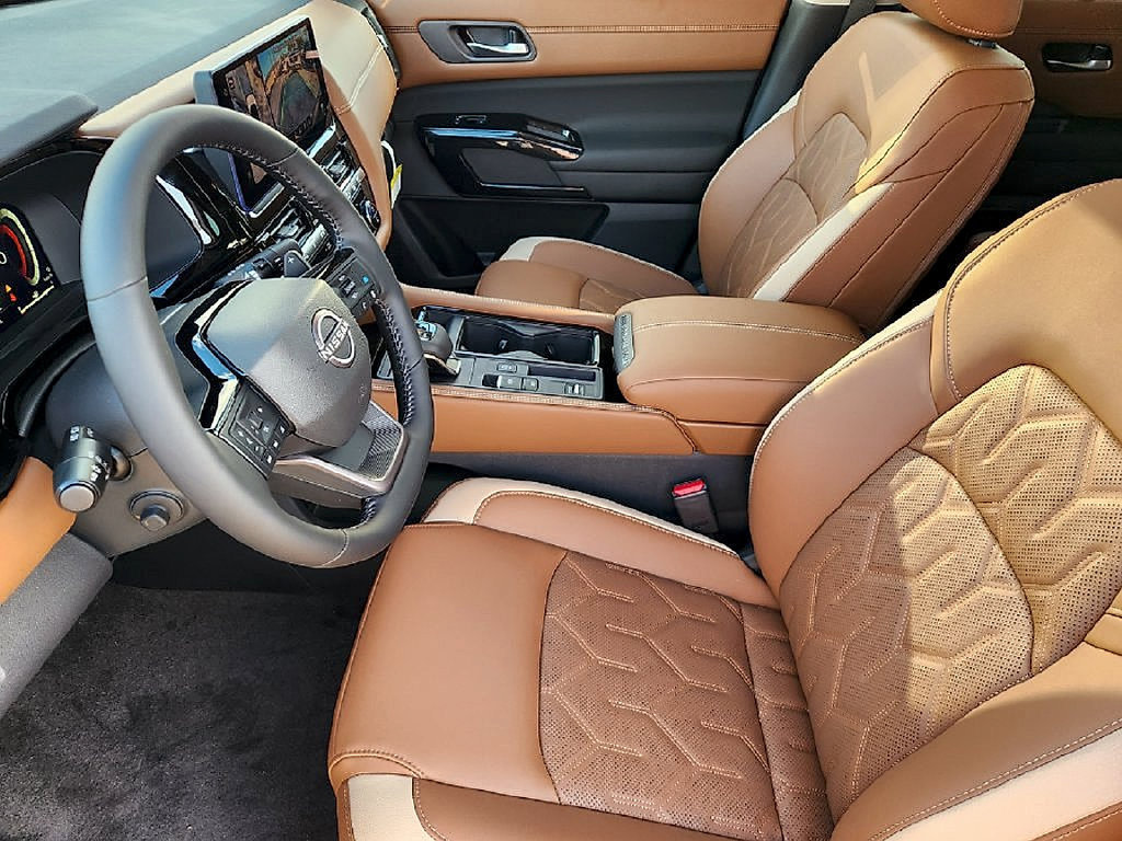 New 2026 Nissan Pathfinder Platinum w/ Cargo Package FWD image 13
