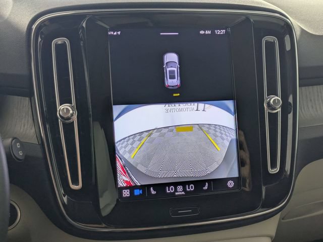 Used 2023 Volvo XC40 B4 Ultimate FWD image 21