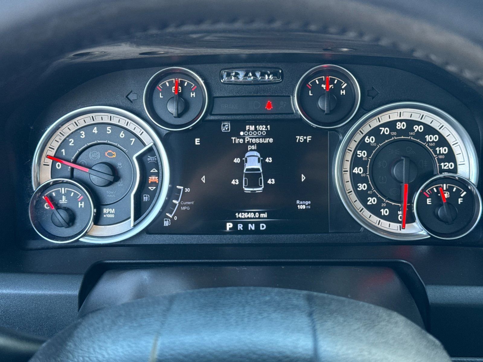 Used 2015 RAM 1500 Outdoorsman image 27