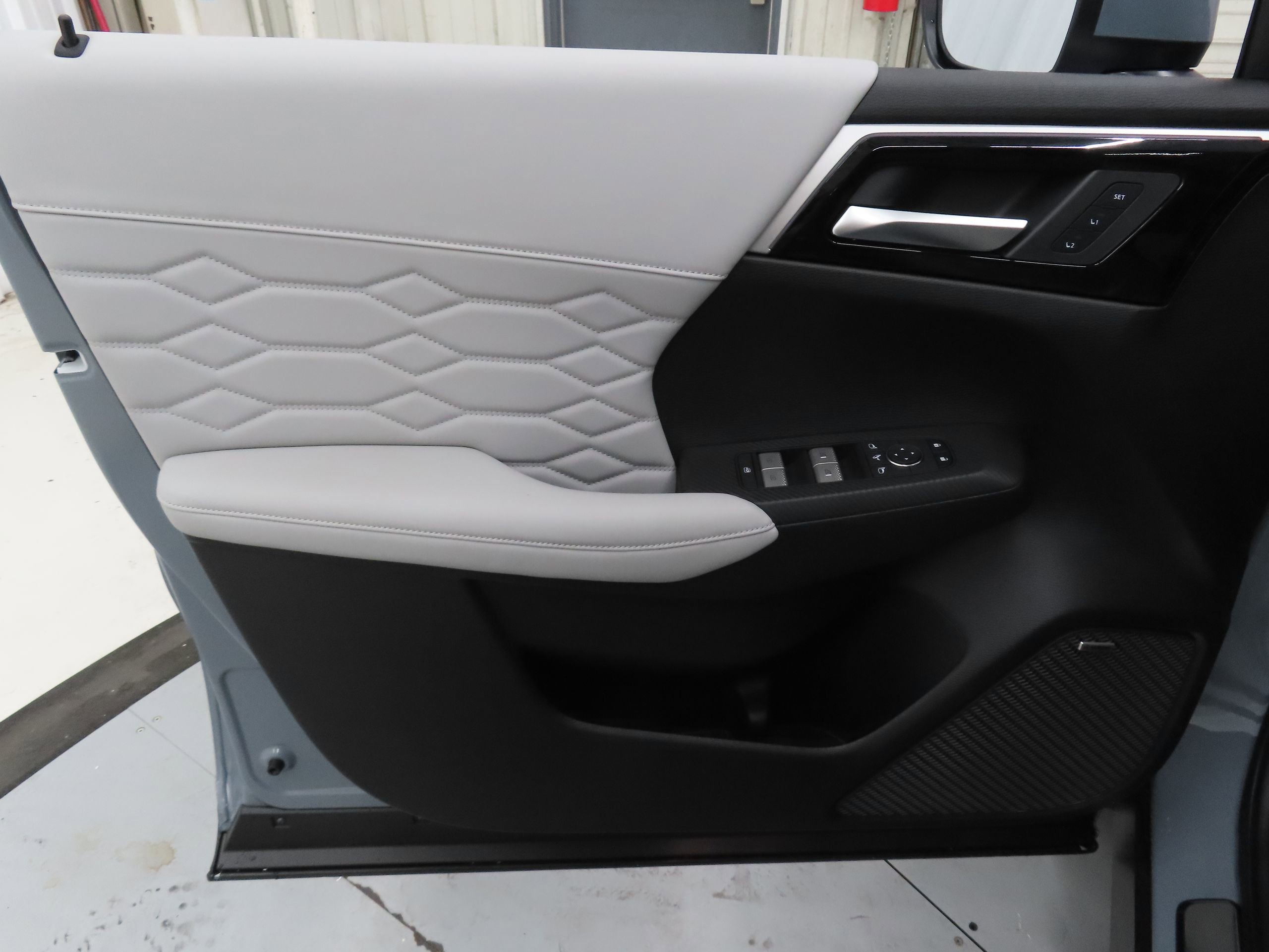 New 2026 Mitsubishi Outlander SEL image 9