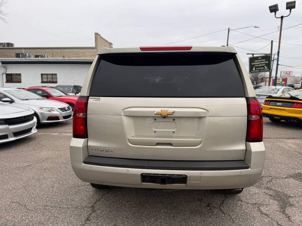 Used 2017 Chevrolet Tahoe LT w/ LT Signature Package RWD image 5