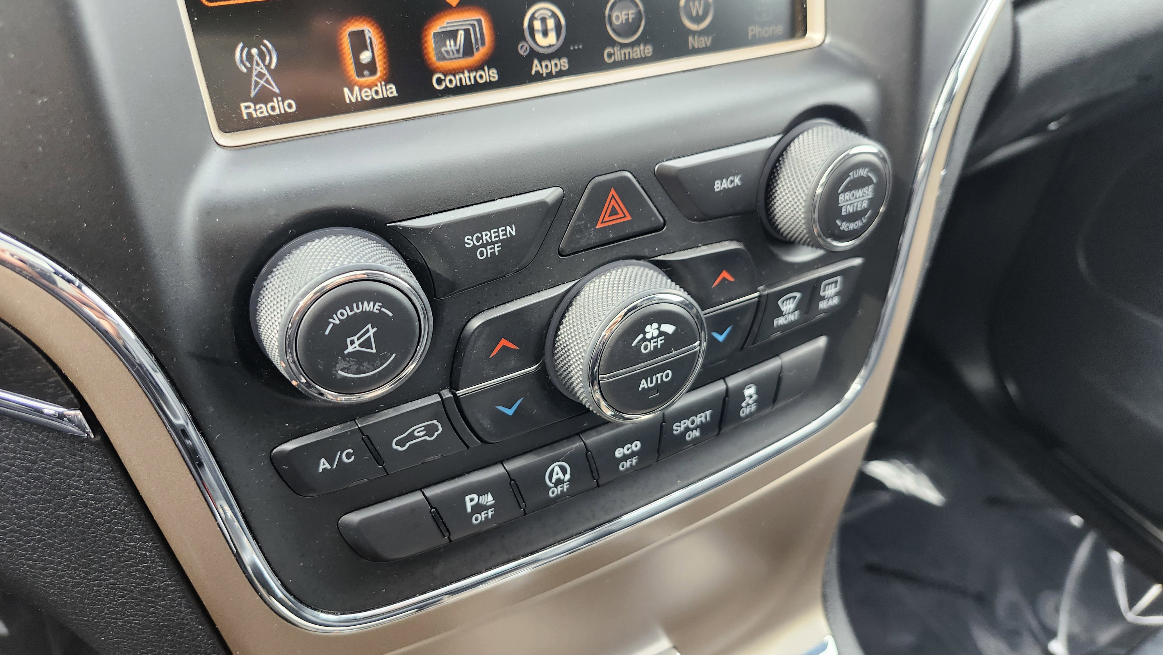 Used 2016 Jeep Grand Cherokee Limited image 34