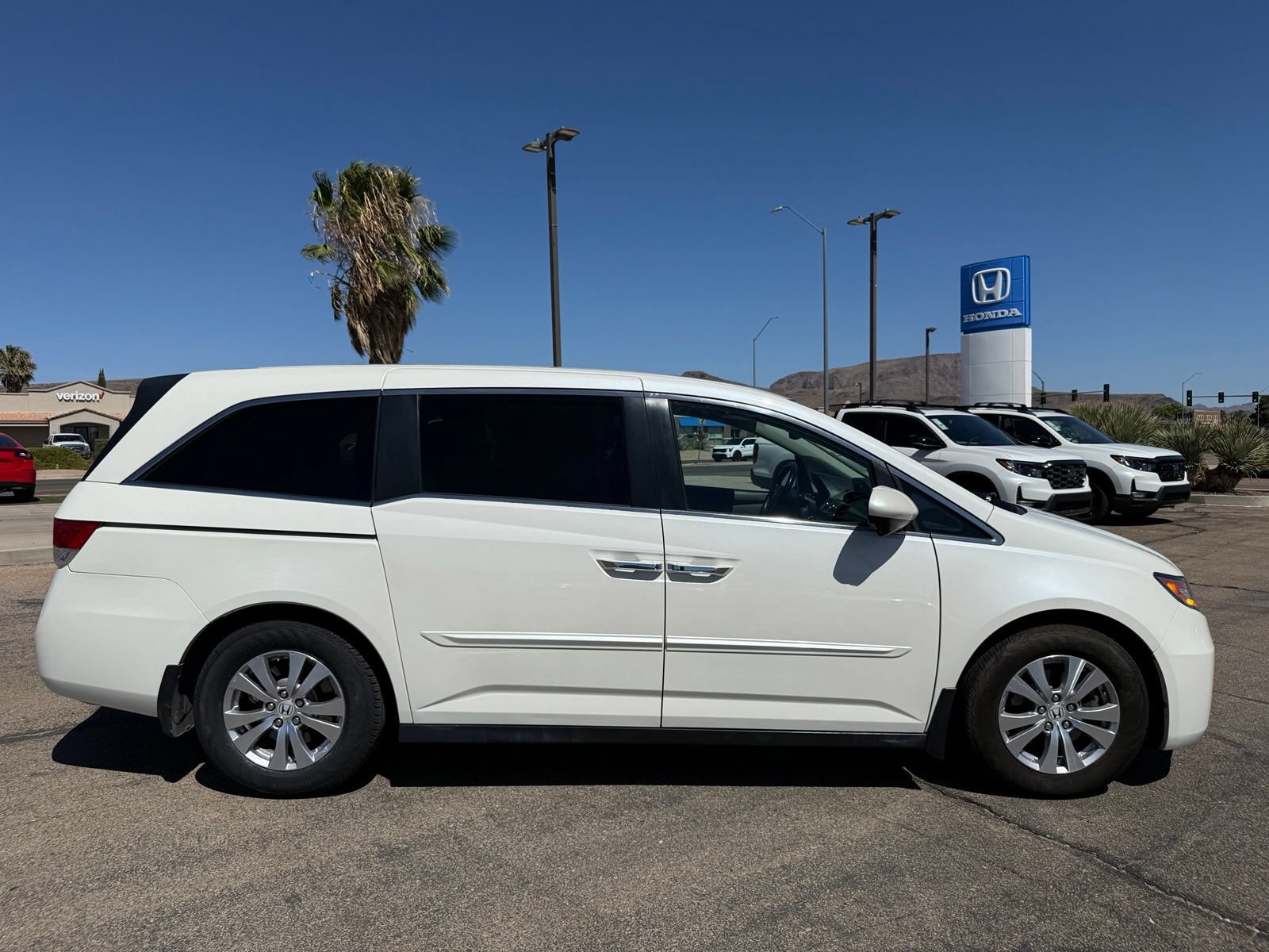 Used 2016 Honda Odyssey EX-L image 4