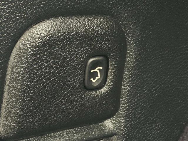 Certified 2019 Jeep Grand Cherokee Laredo w/ Laredo X Package image 12