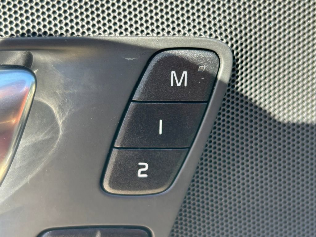 Used 2023 Volvo XC60 B5 Plus w/ Climate Package image 26