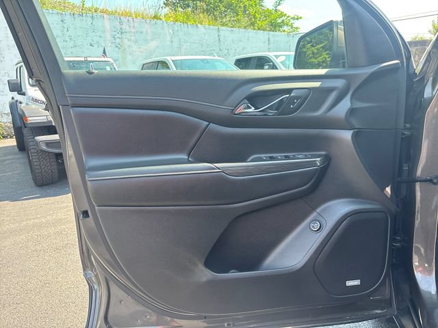 Used 2019 GMC Acadia SLT AWD/4WD image 13