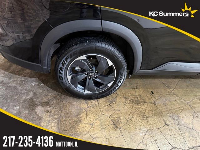 Used 2025 Nissan Rogue SV image 5