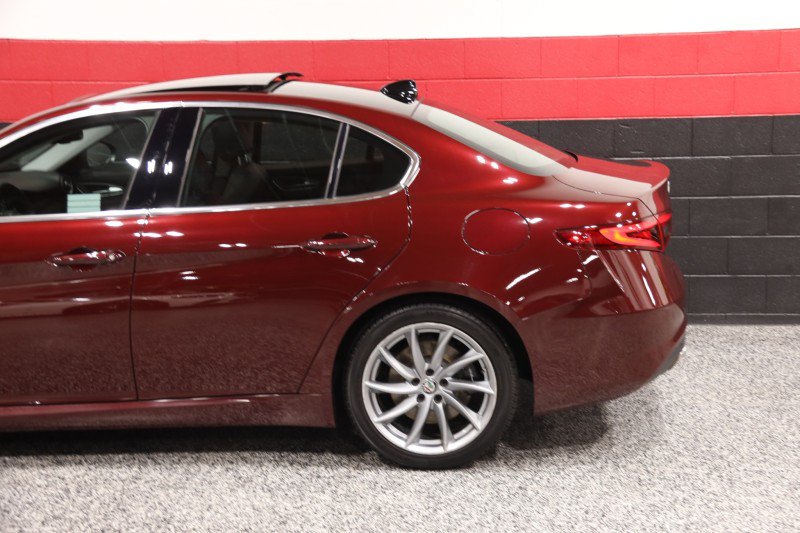 Used 2017 Alfa Romeo Giulia w/ Cold Weather Package RWD image 23