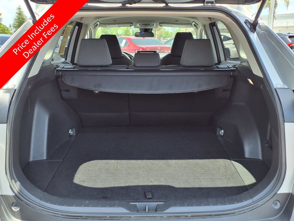 Used 2025 Toyota RAV4 XLE FWD image 17