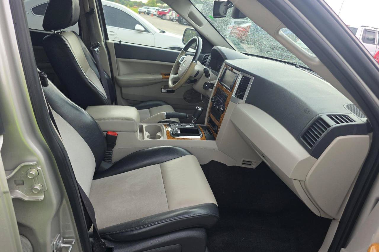 Used 2009 Jeep Grand Cherokee Limited w/ Quadra-Drive II 4X4 Group image 9