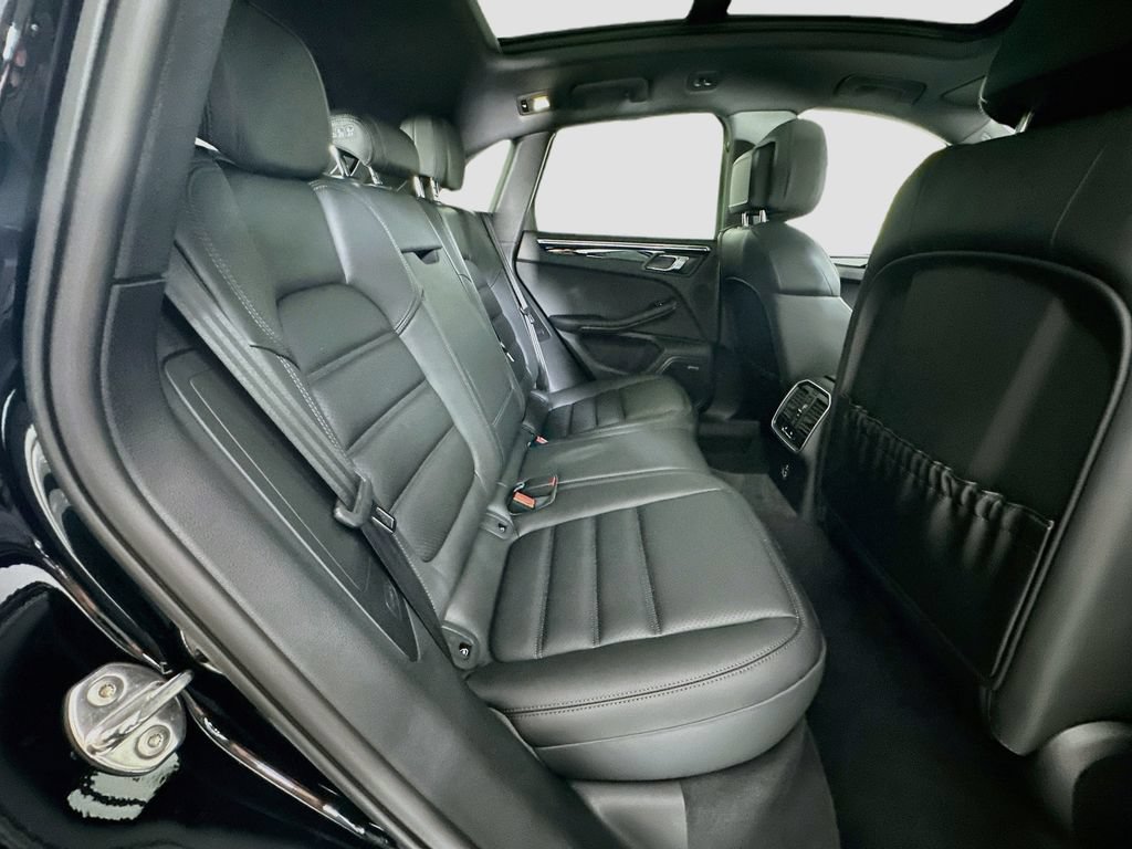 New 2026 Porsche Macan AWD/4WD image 29