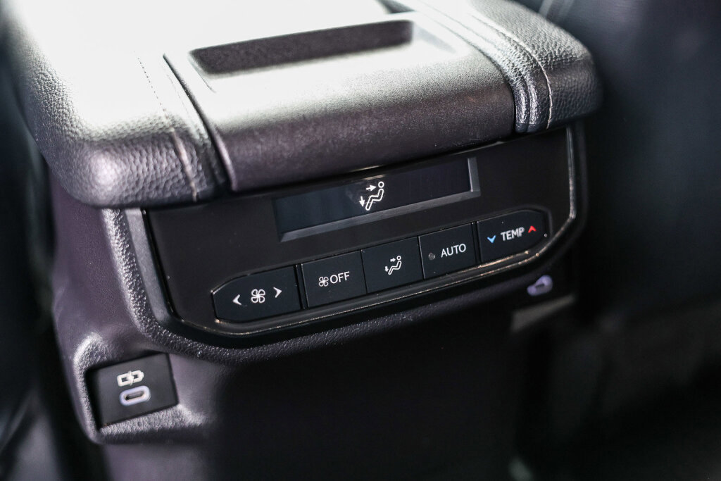 Certified 2024 Toyota Grand Highlander XLE image 6