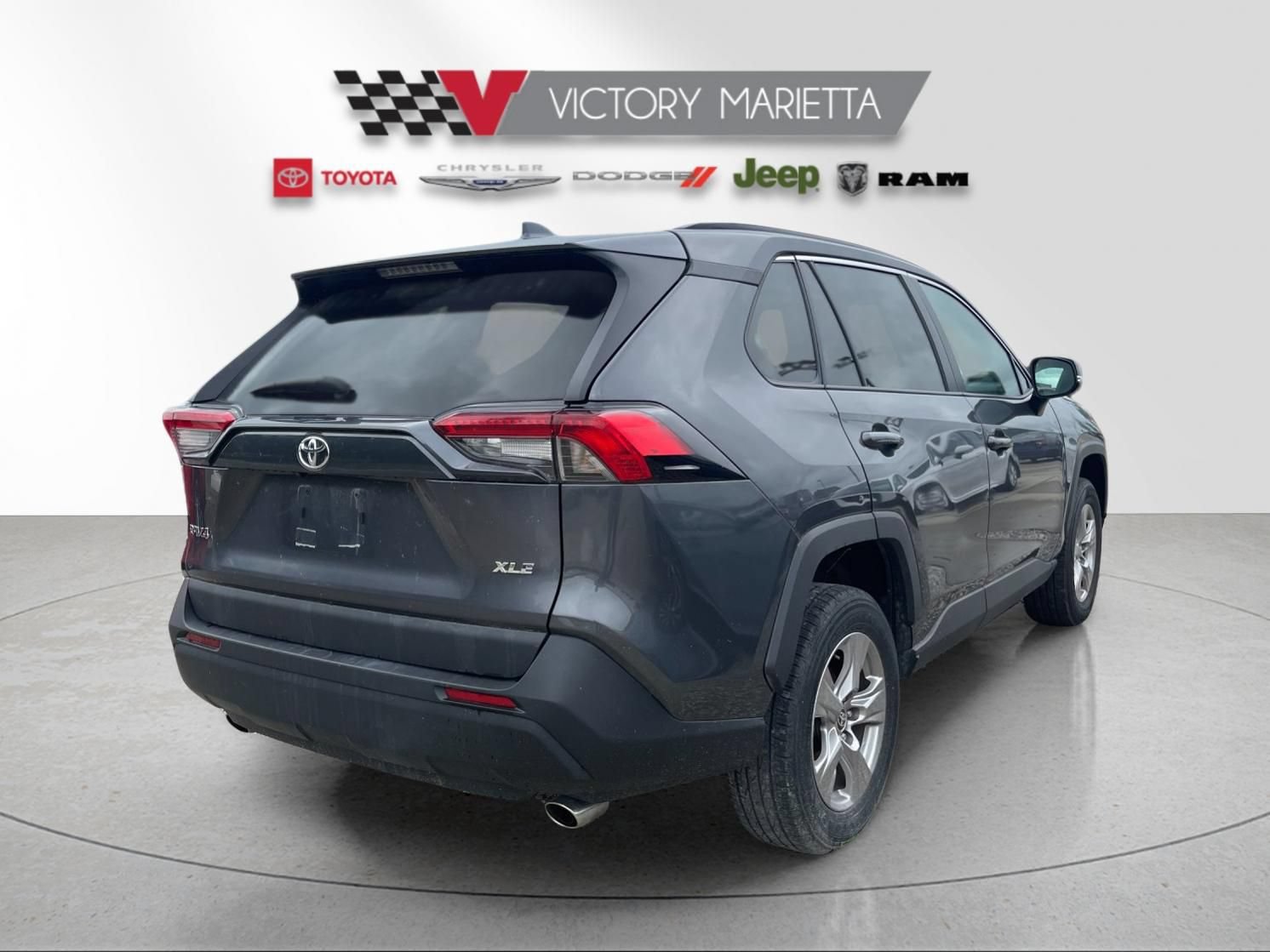 Used 2024 Toyota RAV4 XLE FWD image 5