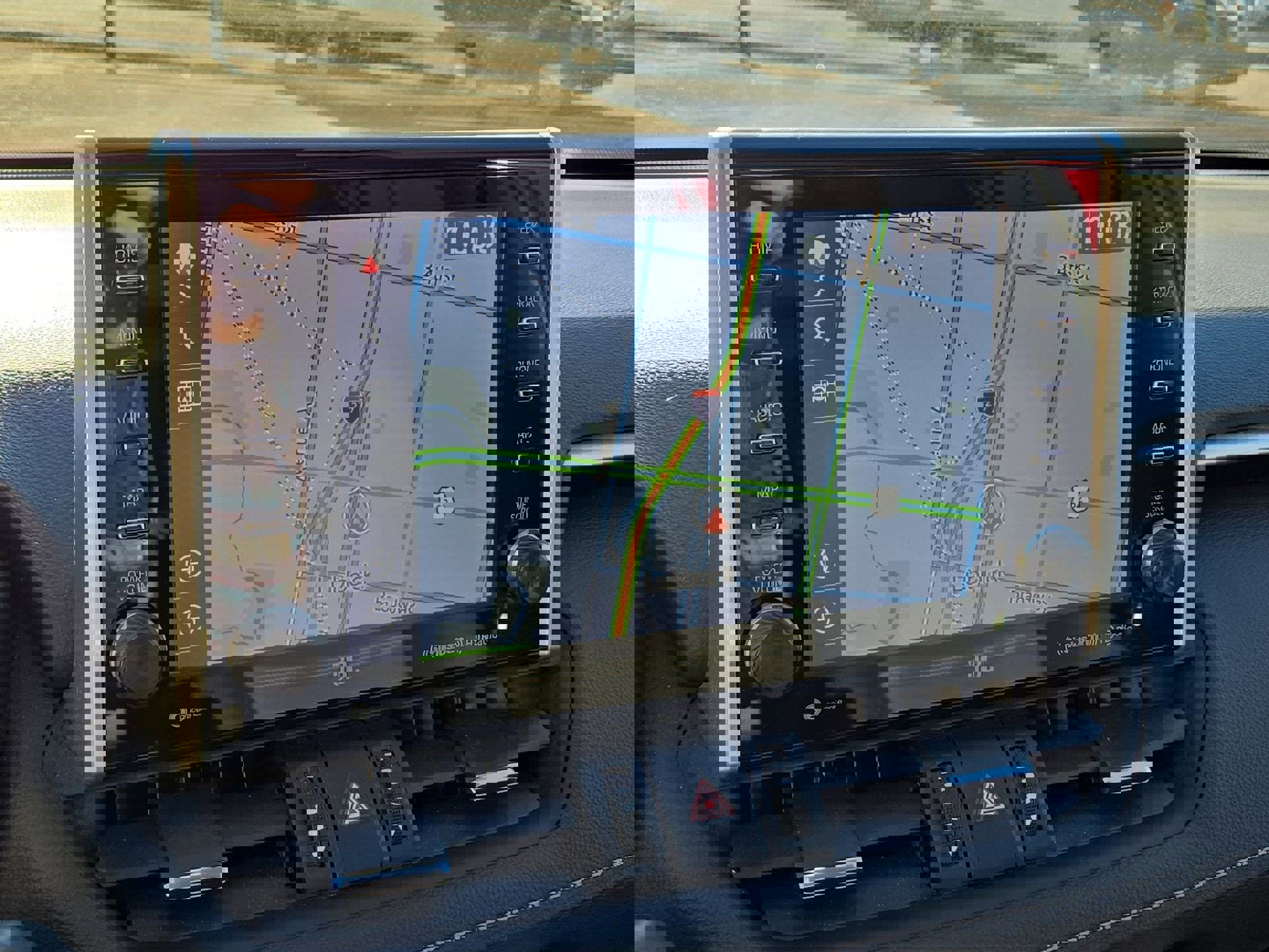 Used 2022 Toyota RAV4 Limited image 19