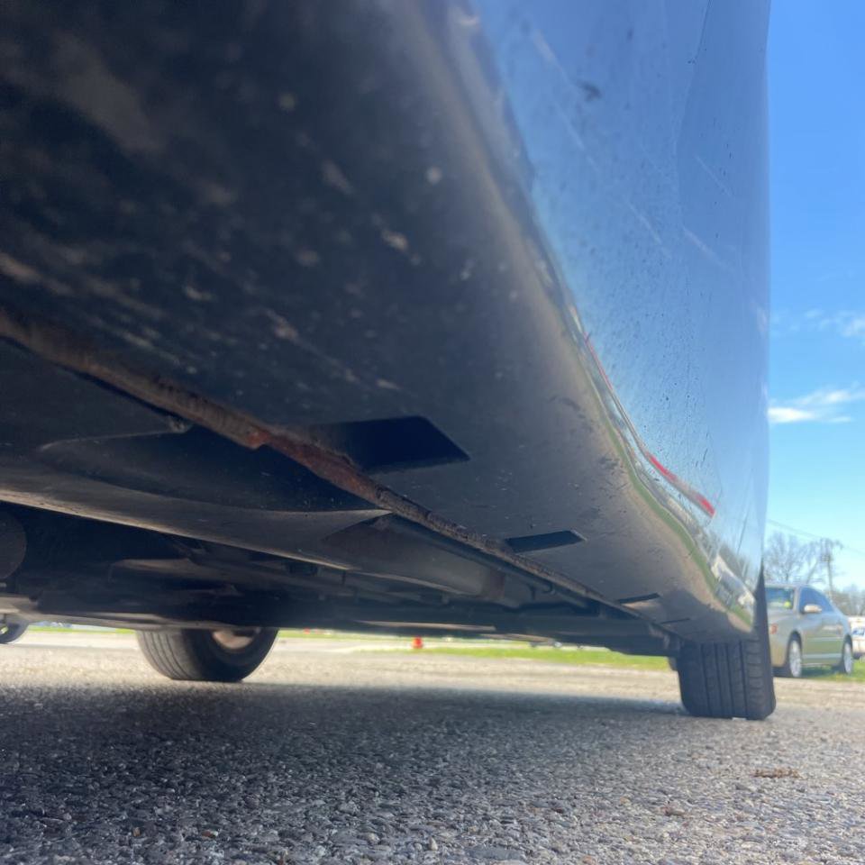 Used 2011 Dodge Charger SE RWD image 9