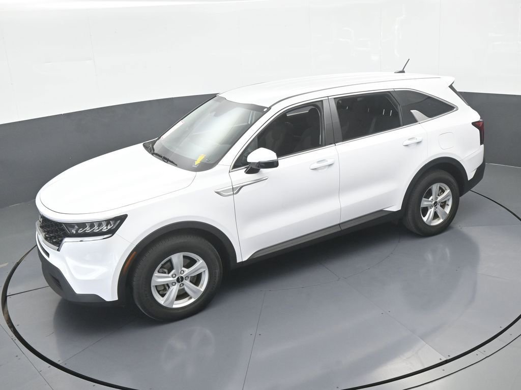 Used 2023 Kia Sorento LX image 43