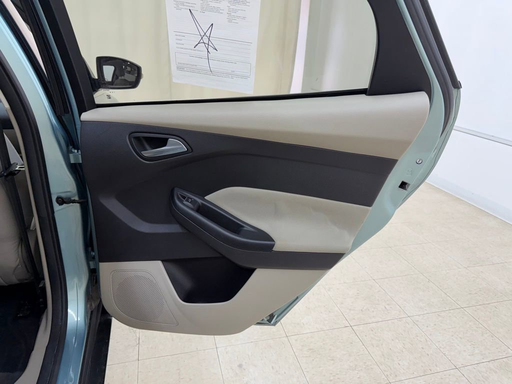 Used 2012 Ford Focus SEL image 13