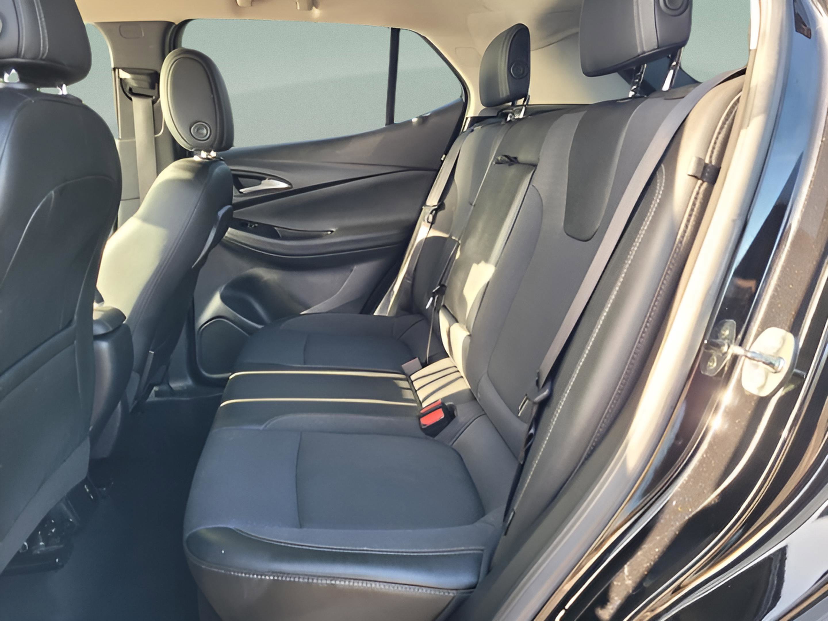 Used 2023 Buick Encore GX Select image 31