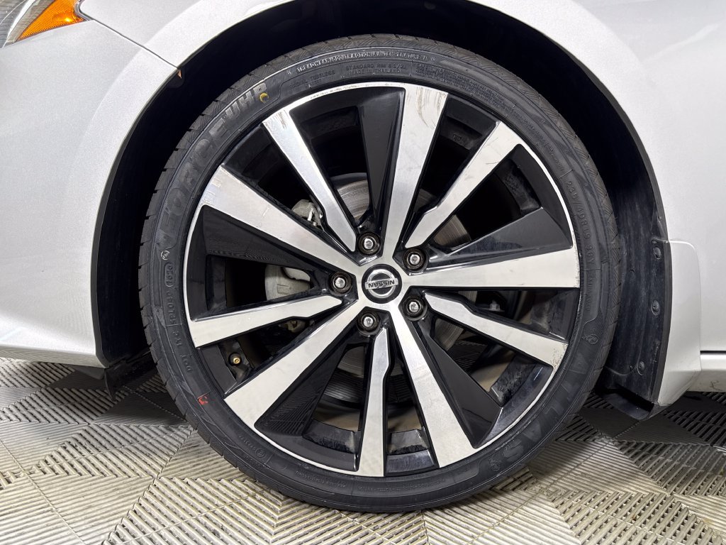 Used 2020 Nissan Altima 2.5 Platinum FWD image 24