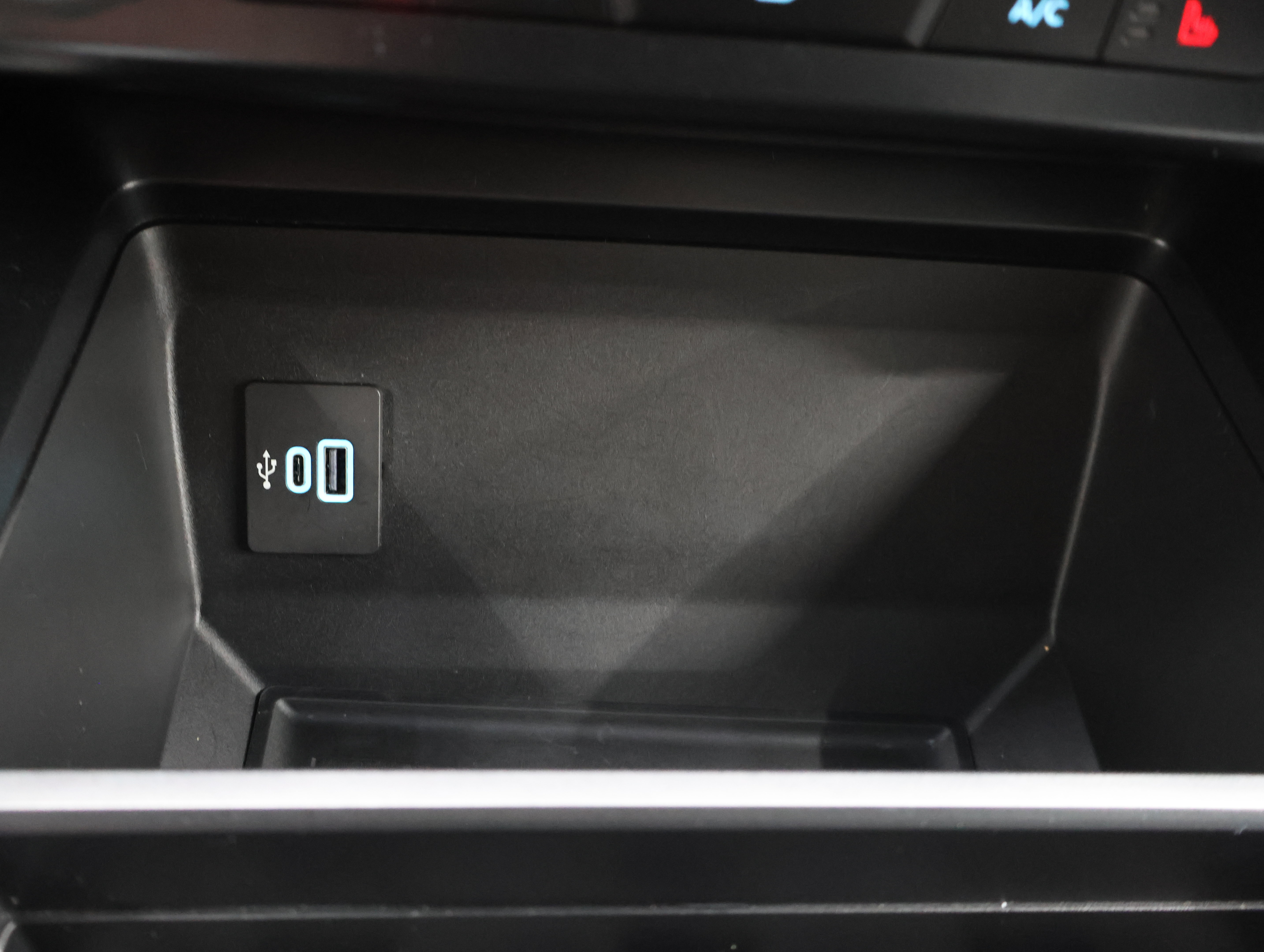 Used 2025 Ford F350 XLT w/ Black Appearance Package AWD/4WD image 51