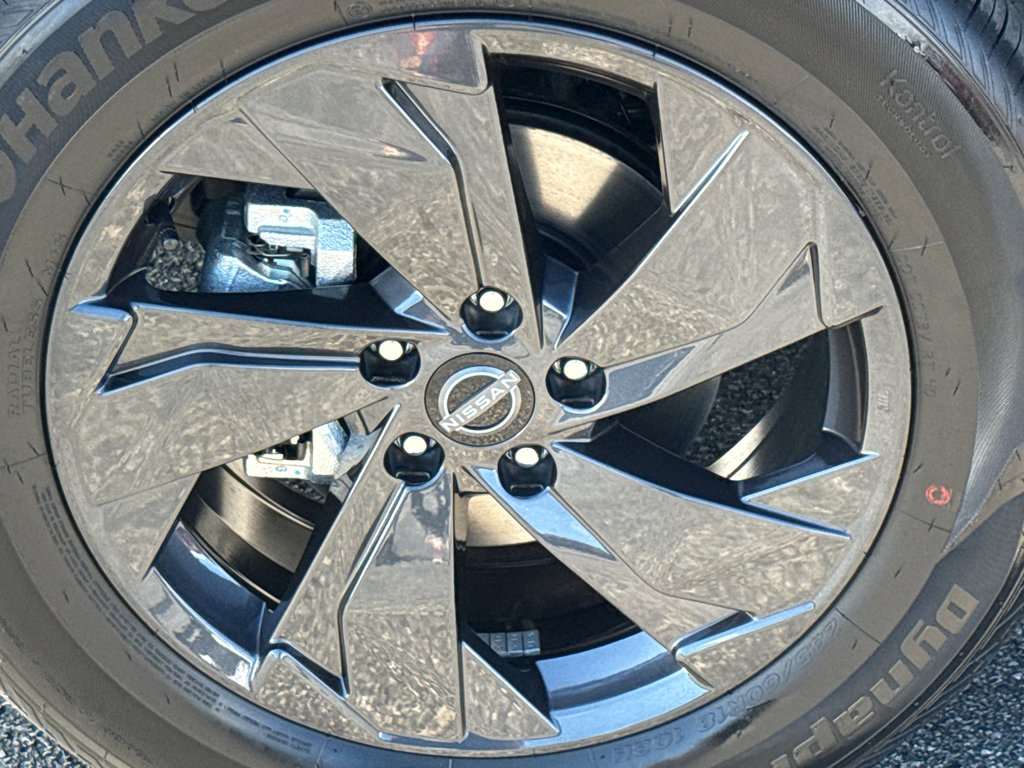 New 2026 Nissan Rogue SV AWD/4WD image 9