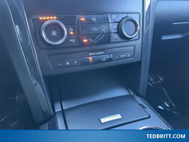 Used 2019 Ford Explorer XLT image 34