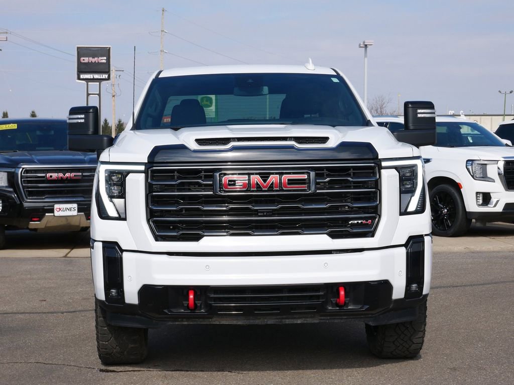 Used 2025 GMC Sierra 2500 AT4 AWD/4WD image 2