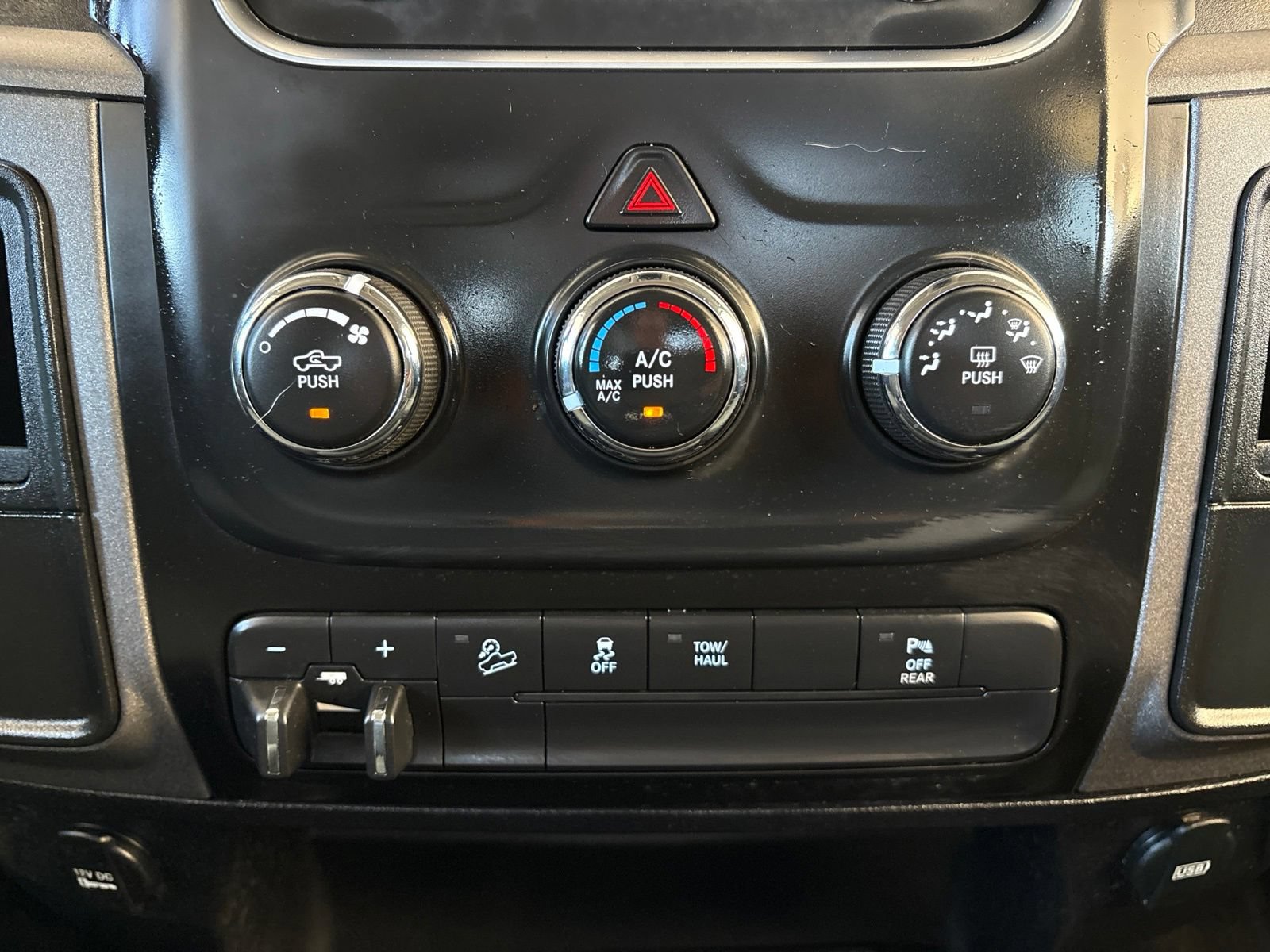Used 2018 RAM 2500 Tradesman w/ Chrome Appearance Group AWD/4WD image 20