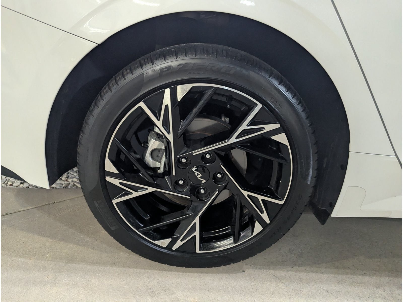 Used 2025 Kia K5 GT-Line w/ GT-Line Premium Package FWD image 8