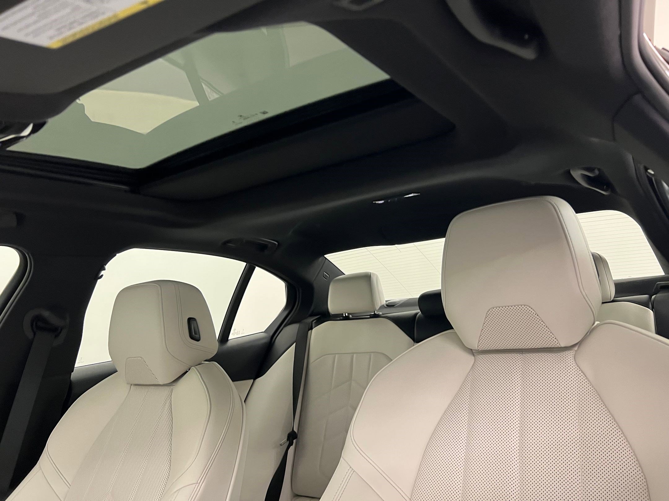 Used 2026 BMW 530i w/ M Sport Package RWD image 15