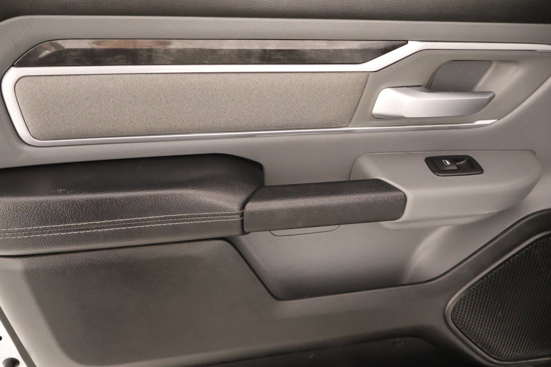 Used 2021 RAM 1500 Big Horn RWD image 15