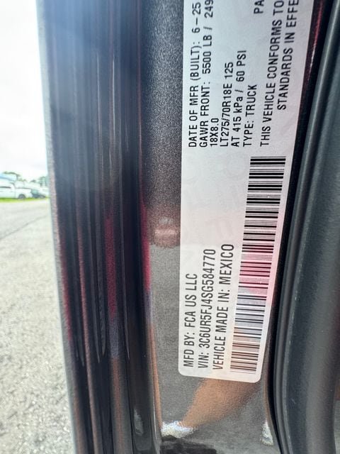Used 2025 RAM 2500 Laramie AWD/4WD image 57